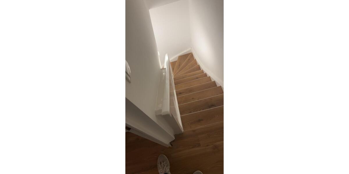 Etagenwohnung Lingen (Ems) Damaschke - 5 Zimmer, 115 m&sup2;, 300&euro; | Angebot:25588598