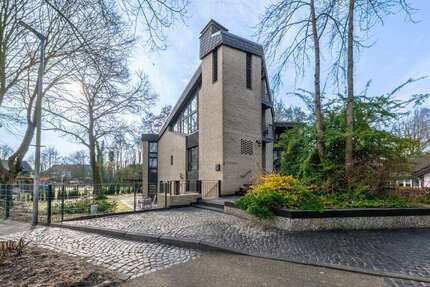 Haus Ibbenbüren Bockraden - 9 Zimmer, 284 m&sup2;, 499.000&euro; | Angebot:27108981