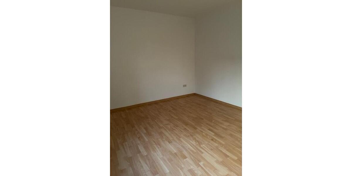 Etagenwohnung Lingen (Ems) - 2.5 Zimmer, 64 m&sup2;, 610&euro; | Angebot:25455602