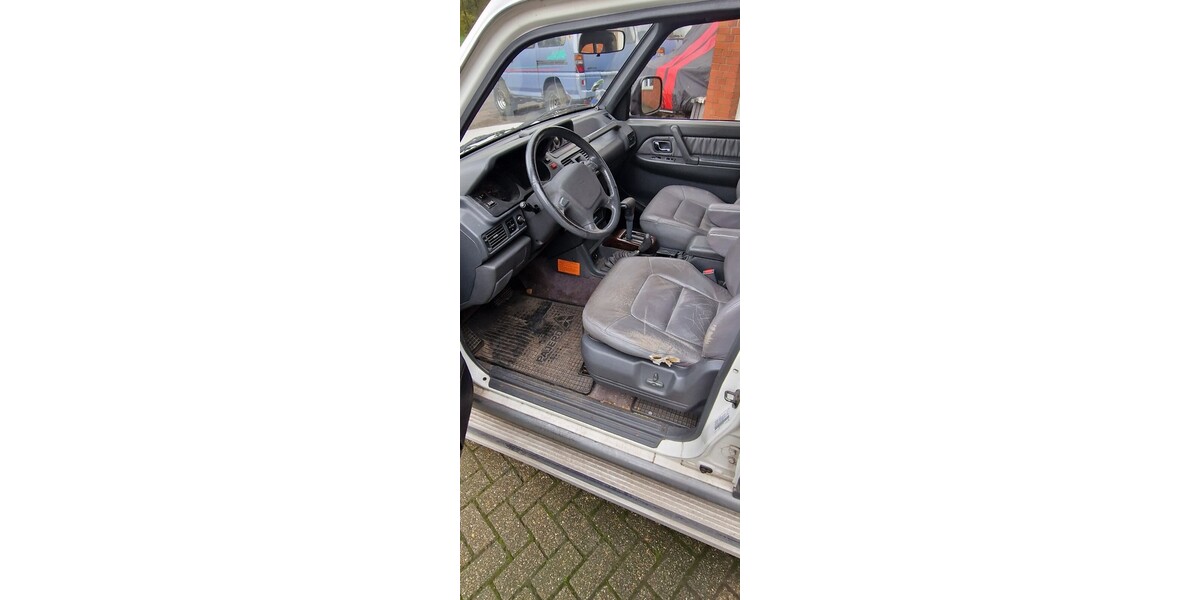 Mitsubishi Pajero II 131.576 km 15.000 &euro; Steinfurt 48565