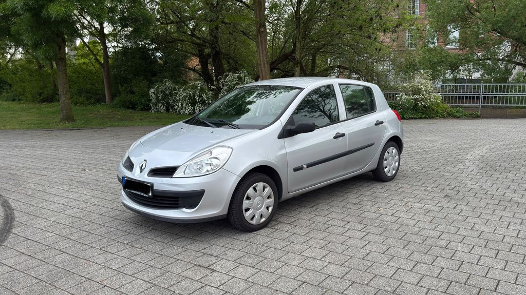 Renault Clio 91.000 km 2.750 &euro; Gronau 48599
