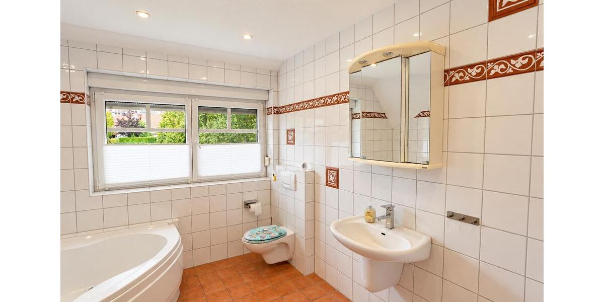 Mehrfamilienhaus, Wohnhaus Bad Bentheim - 7.5 Zimmer, 261 m&sup2;, 465.000&euro; | Angebot:27625569