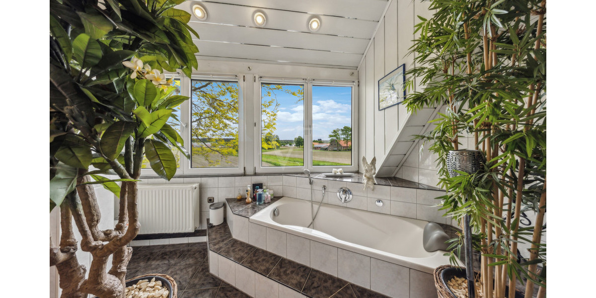 Luxus im Grünen: Traumgarten trifft Top-Invest – Selbsttragendes Refugium im Außenbereich - Zweifamilienhaus Hörstel Hörstel | Angebot:25172471