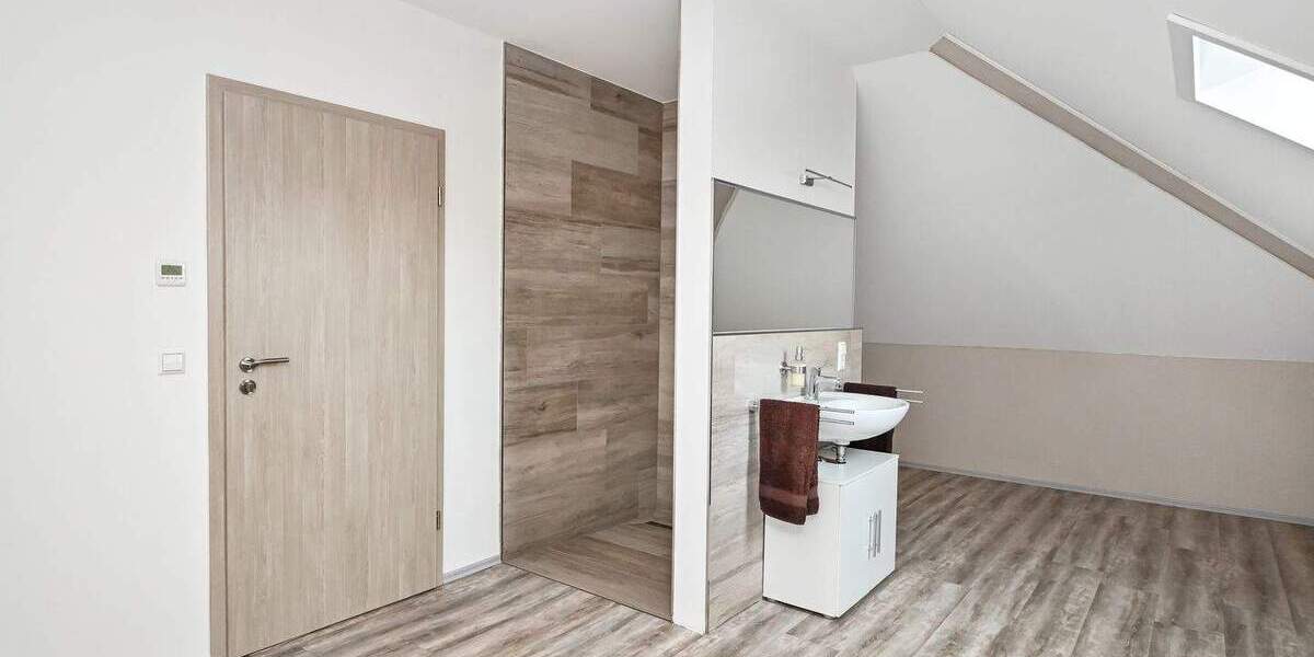 Einfamilienhaus Hopsten - 7 Zimmer, 254 m&sup2;, 585.000&euro; | Angebot:25744101